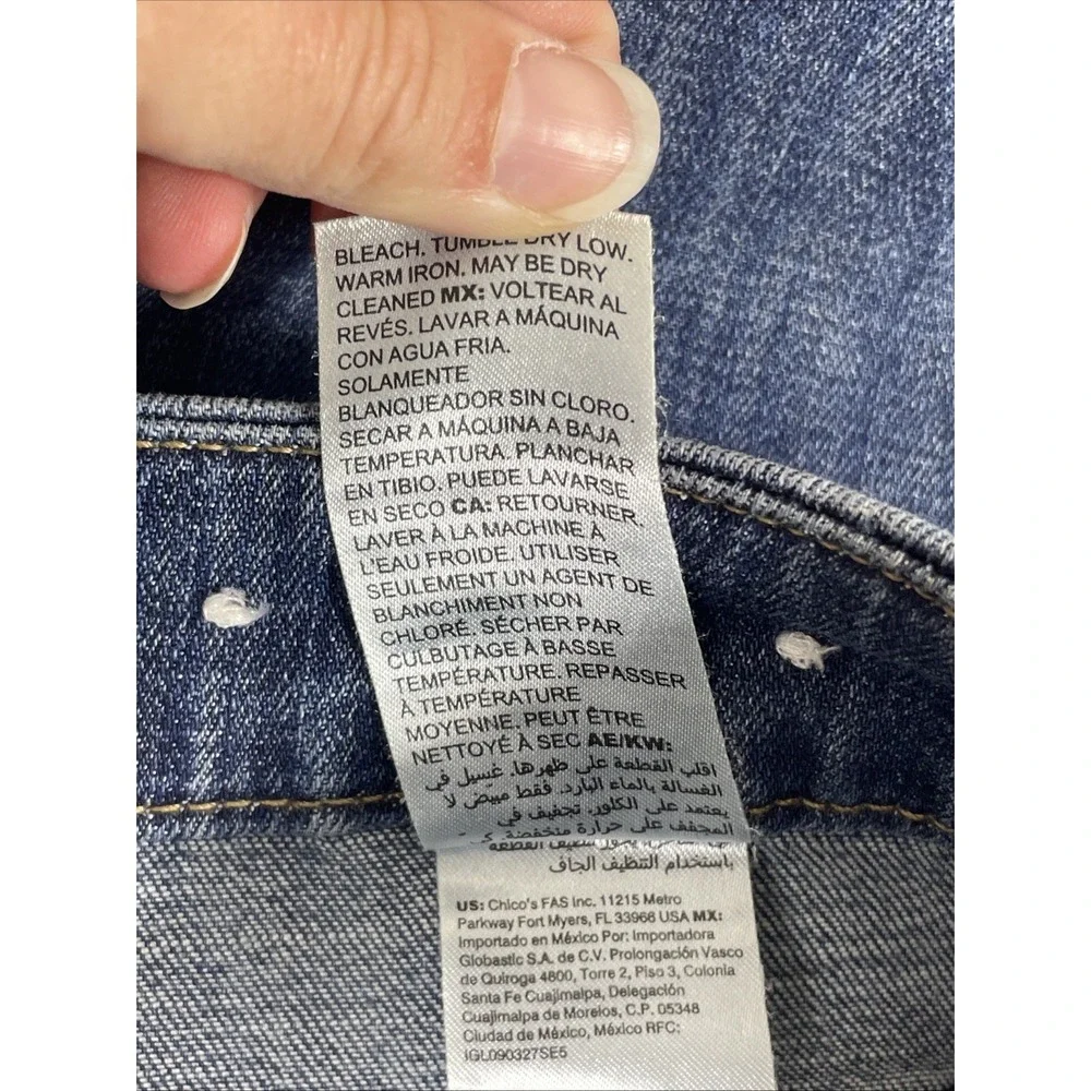 Chicos So Slimming Girlfriend Slim Ankle Jeans Womens Size 6 Medium Wash Stretch